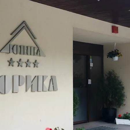 Borika 4*